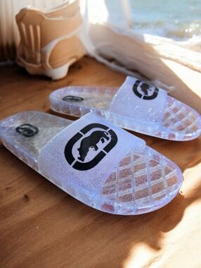 NWOT ECKO Unlimited (9) Clear Jelly Slides Sandals Unisex